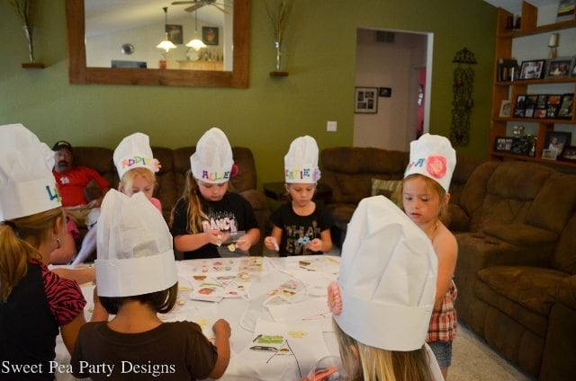 Baking Party Girl Birthday Keep Decorating Aprons