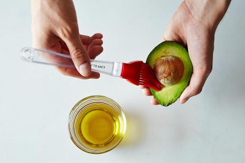 Keep your avocado from turning brown! https://fantabulosity.com