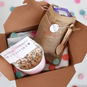 Breakfast Gift Box Idea! So cute to give a co-worker or a secret pal gift. https://fantabulosity.com