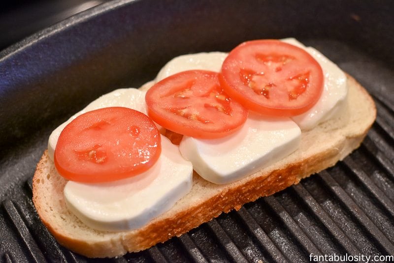Caprese Grilled Cheese - An adult grilled cheese ! {Serve with Chili too} https://fantabulosity.com