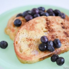 Quick French Toast Recipe! This little trick shaved tons of time off for me! https://fantabulosity.com