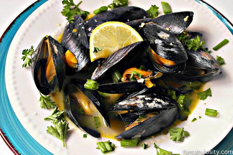 An easy mussels recipe! Steamed with citrus, garlic, butter, OMG yum!