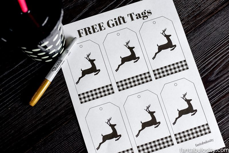 Free Buffalo Plaid Gift Tags download! Black and White, deer, modern, classy Christmas, Winter gift tags.