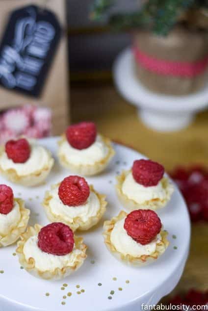SERIOUSLY... these can't be this easy? Effortless Cheesecake Bites. 