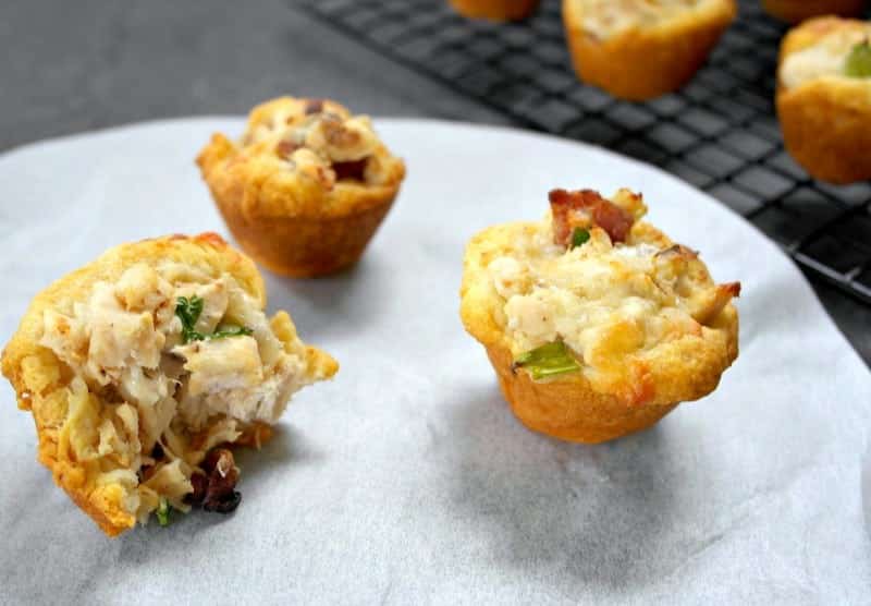 Ahhh! Yum!! These look AH-MAZING and EASY! Chicken Bacon Ranch Crescent Bites Easy appetizer idea