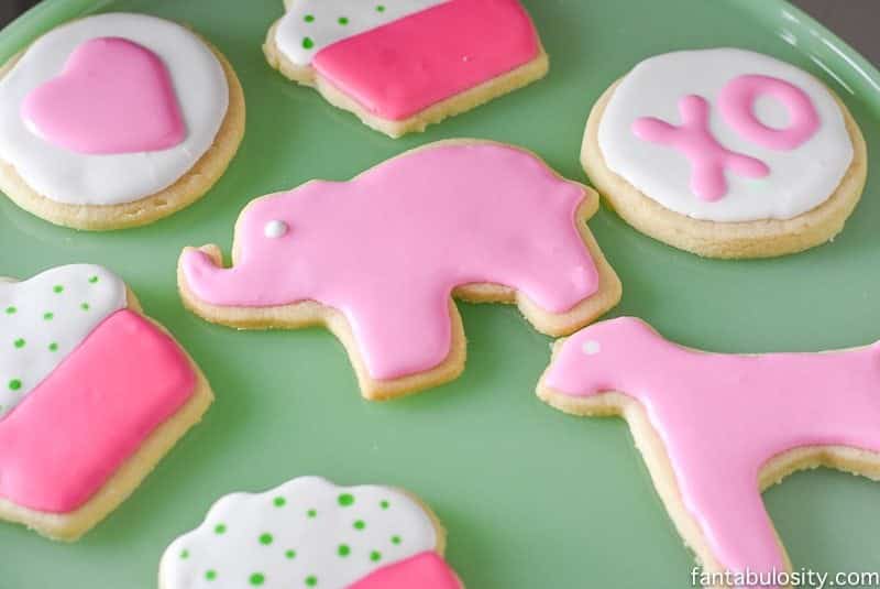 Cookie Decorating for Beginners: Royal Icing How To fantabulosity.com