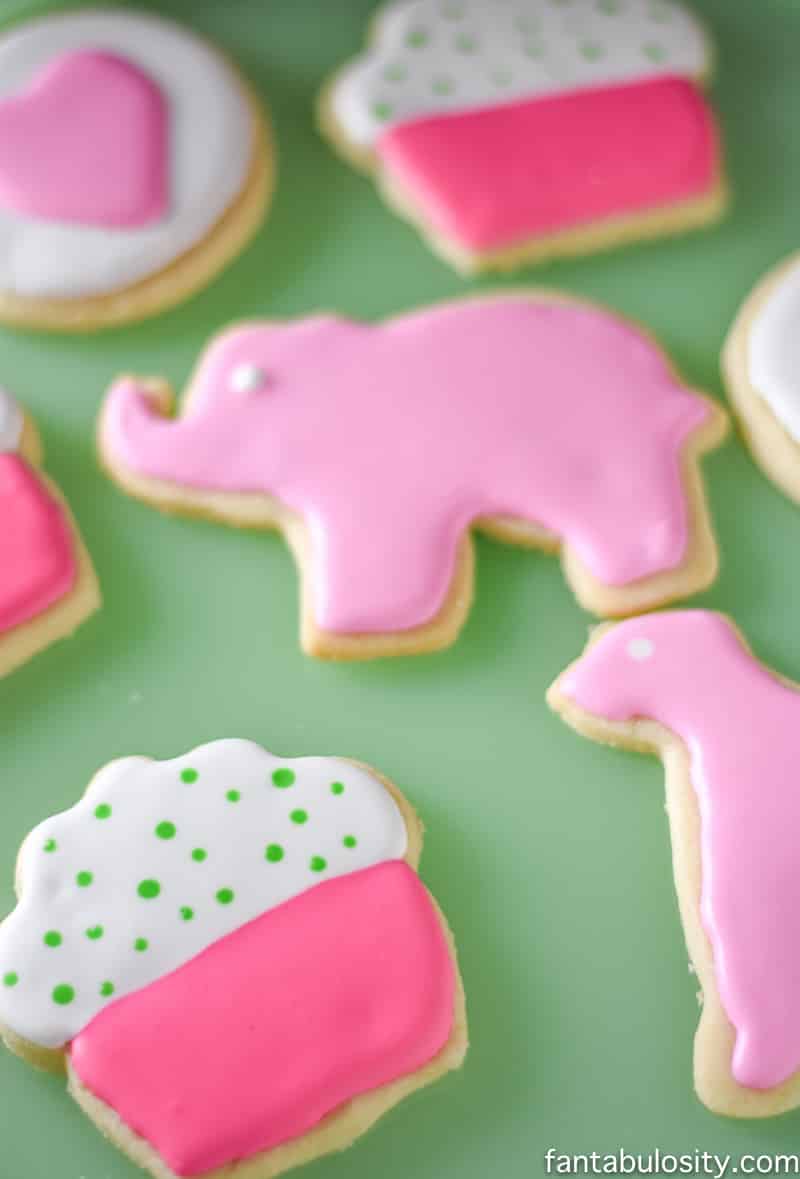 Cookie Decorating for Beginners: Royal Icing How To fantabulosity.com