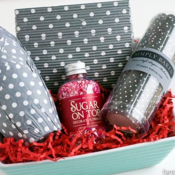 "You're Sweet" Gift Idea. This is PERFECT for a hostess gift idea, or gift idea for best friend! fantabulosity.com