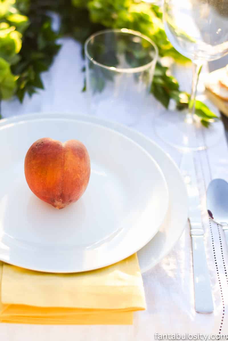 Peach Table Setting! So easy and classy! Pop Up Backyard Dinner Party: Entertaining Ideas, classy, easy simple, quick, fun, outside. Outdoor Party Ideas