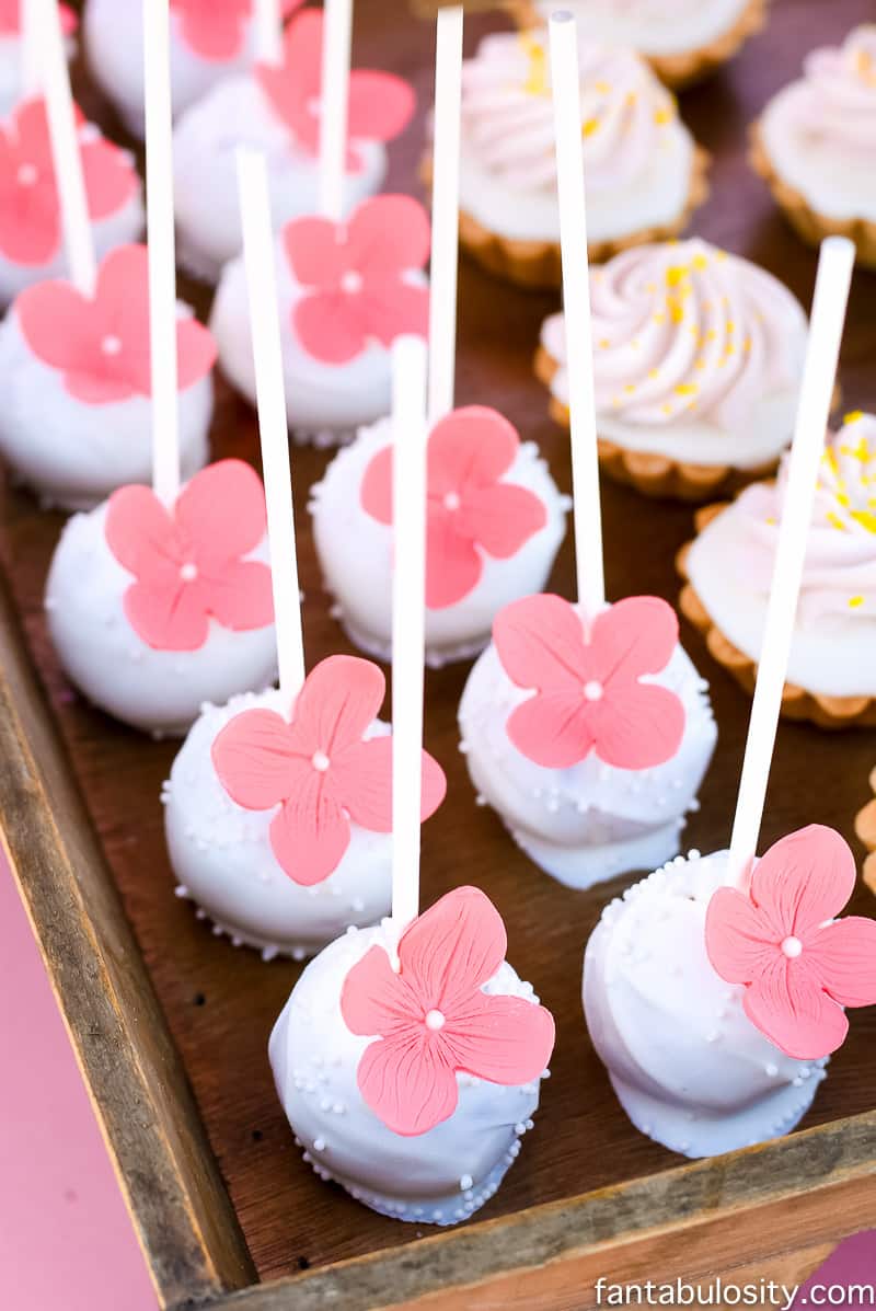 Flower Cake Pops: Pink and white for Favorite Things Party Dessert Table