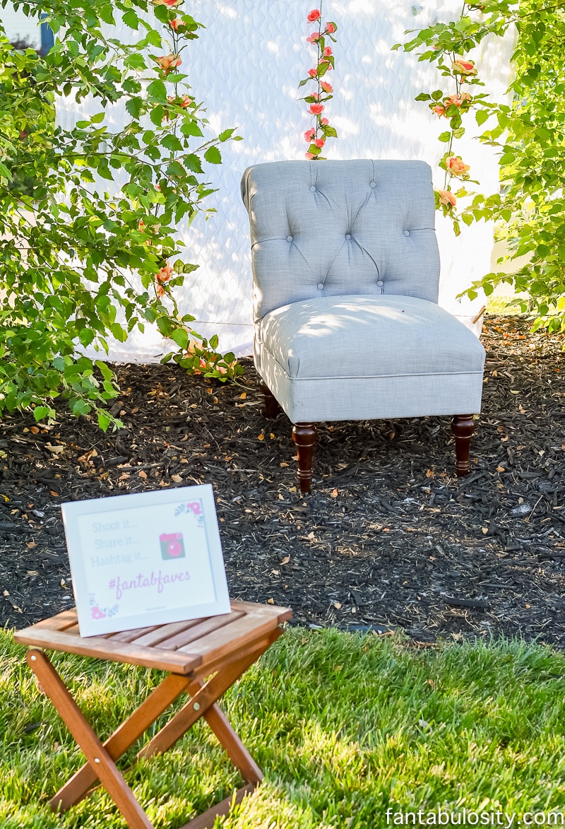 Outdoor Photo Booth Idea for Summer Party