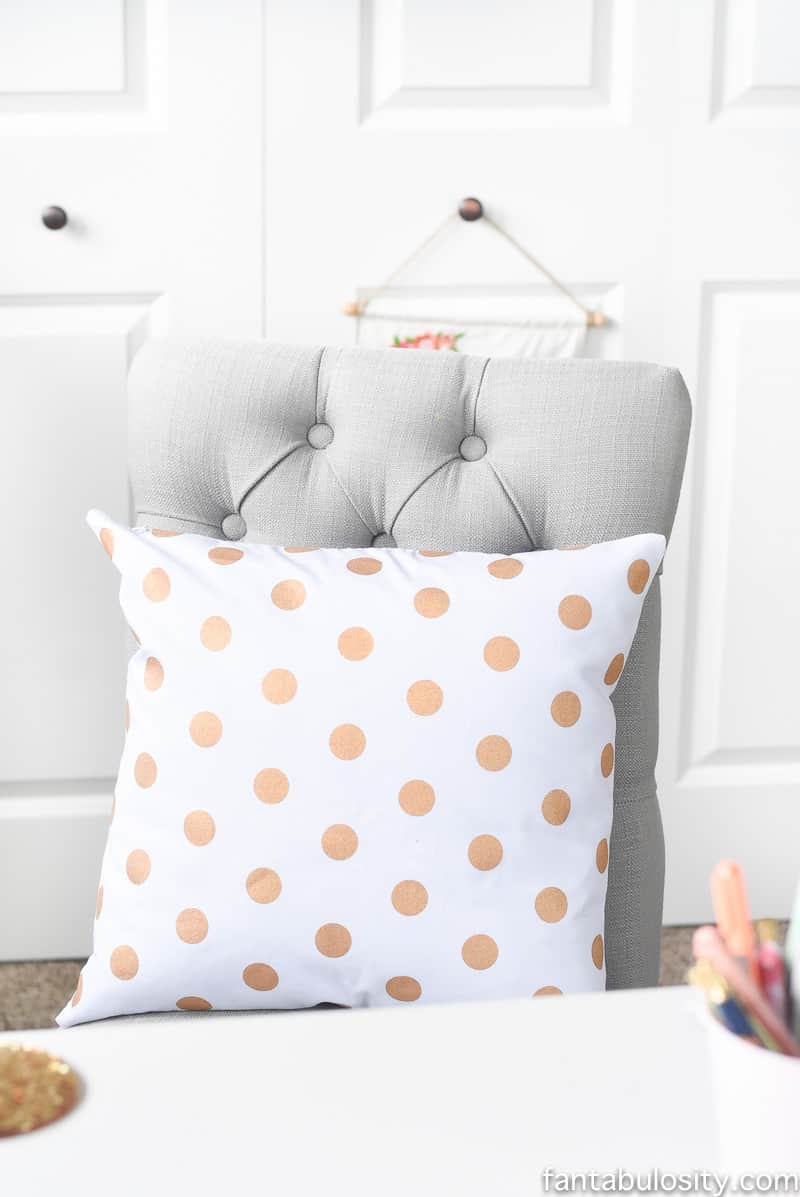 Office chairs in home office: gold mint coral. love that color combo. so chic!