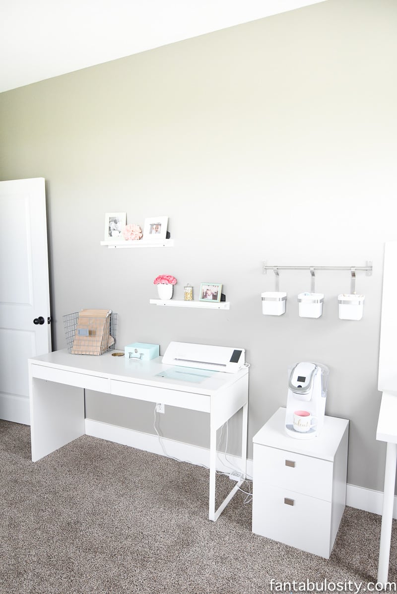 Photo studio, craft station, coffee bar, in her home office. LOVE!