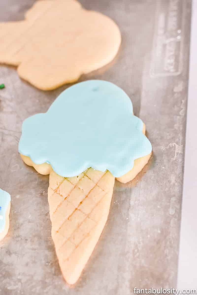 The Freshman Cook: Ice Cream Cone Sugar Cookies!