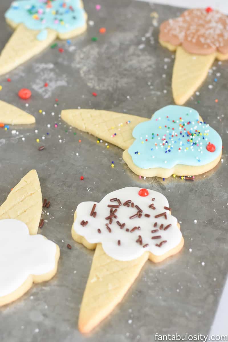 Ice cream cone sugar cookies! Using fondant instead of icing is so much easier!