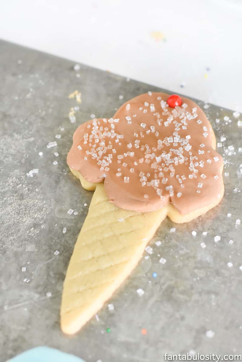 Ice cream cone sugar cookies! Using fondant instead of icing is so much easier!