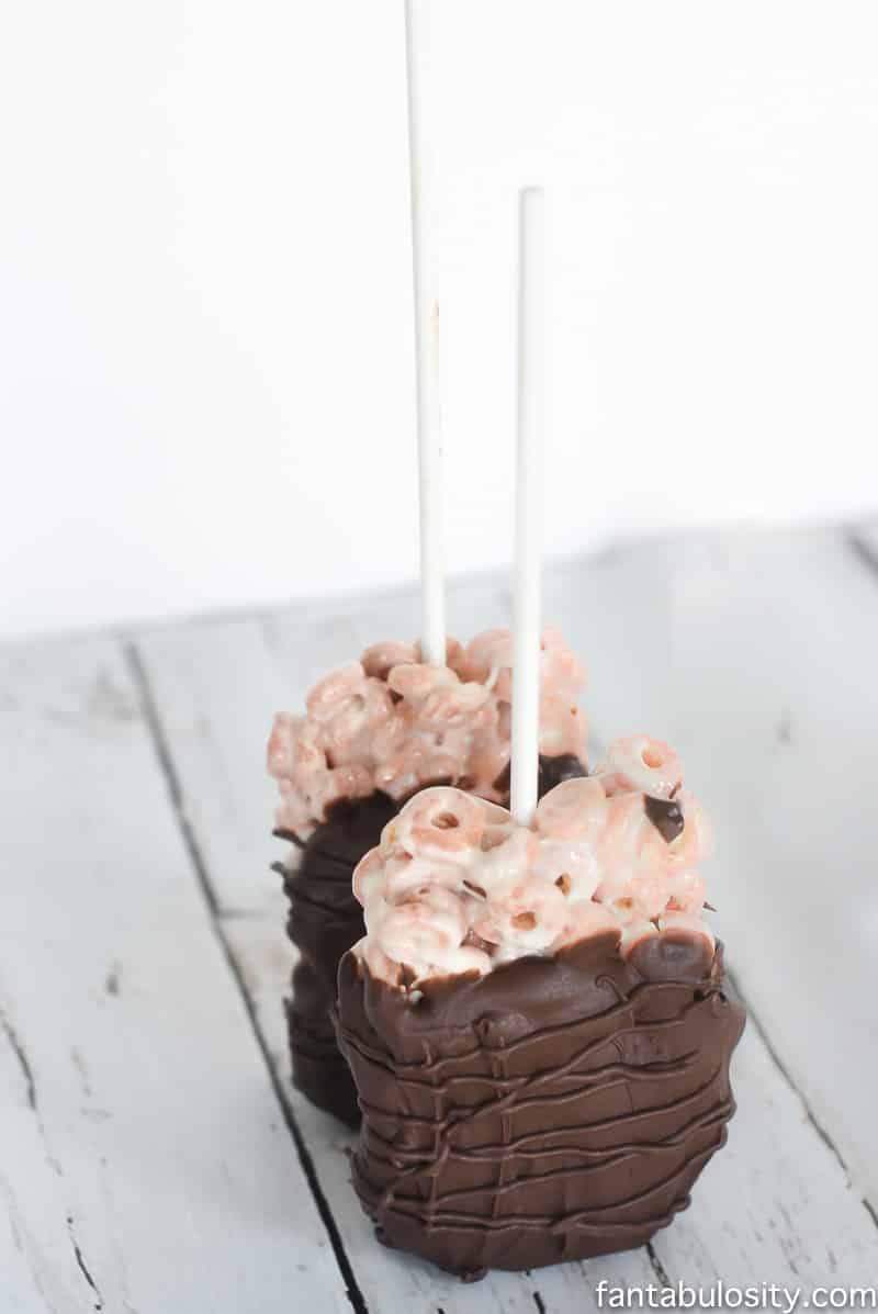 Chocolate Covered Strawberry Cereal Treats