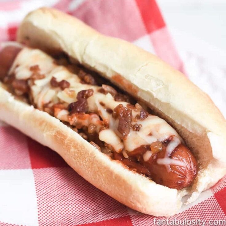 Pizza hot dog, on a bun.