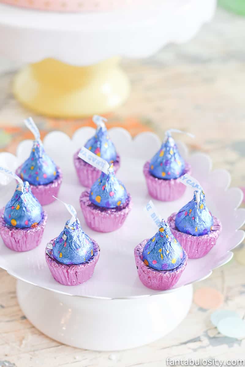 Candy "cupckes!" Ice Cream Party Ideas: Pastel Colors, ice cream cookies, cones with sprinkles, 