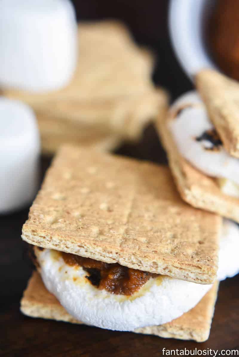 The PUMPKIN White Chocolate Smores are INCREDIBLE!