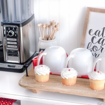 This is PERFECT for a small space! DIY Coffee Bar Ideas for the Kitchen!