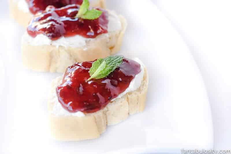 Strawberry Jalapeno Bruschetta: A quick & easy appetizer to serve for unexpected guests, or a classy dinner party!