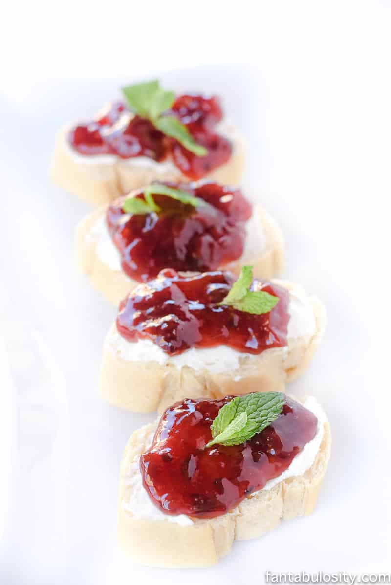 Strawberry Jalapeno Bruschetta: A quick & easy appetizer to serve for unexpected guests, or a classy dinner party!