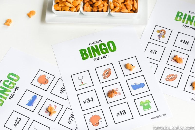 So fun, the kids can use snacks like Goldfish Crackers as daubers! Football game for kids: Football Bingo free printables! (6 different sheets to use!)