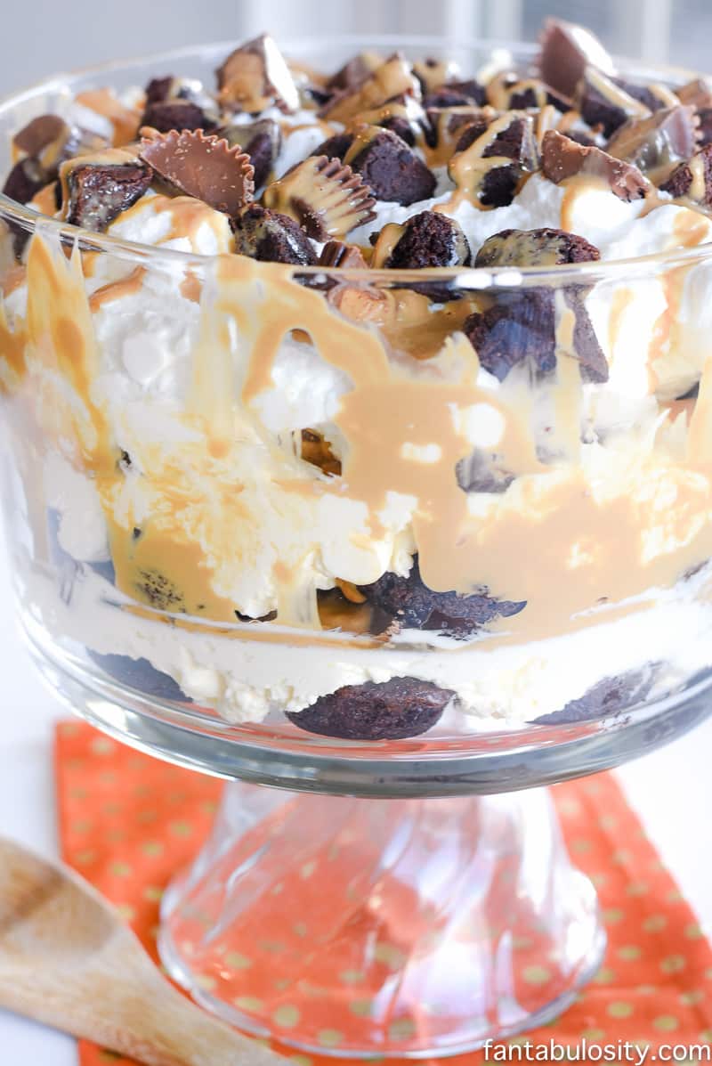 Easy No Bake Dessert- Brownie Peanut Butter Cup Cheesecake Trifle