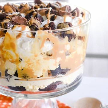 Easy No Bake Dessert- Brownie Peanut Butter Cup Cheesecake Trifle Recipe