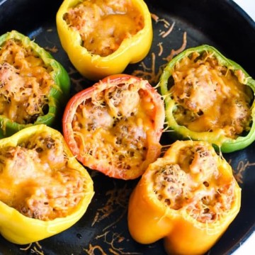 Easy Meatball Stuffed Peppers - beef meatballs, cheese, rice... it's so quick and easy!