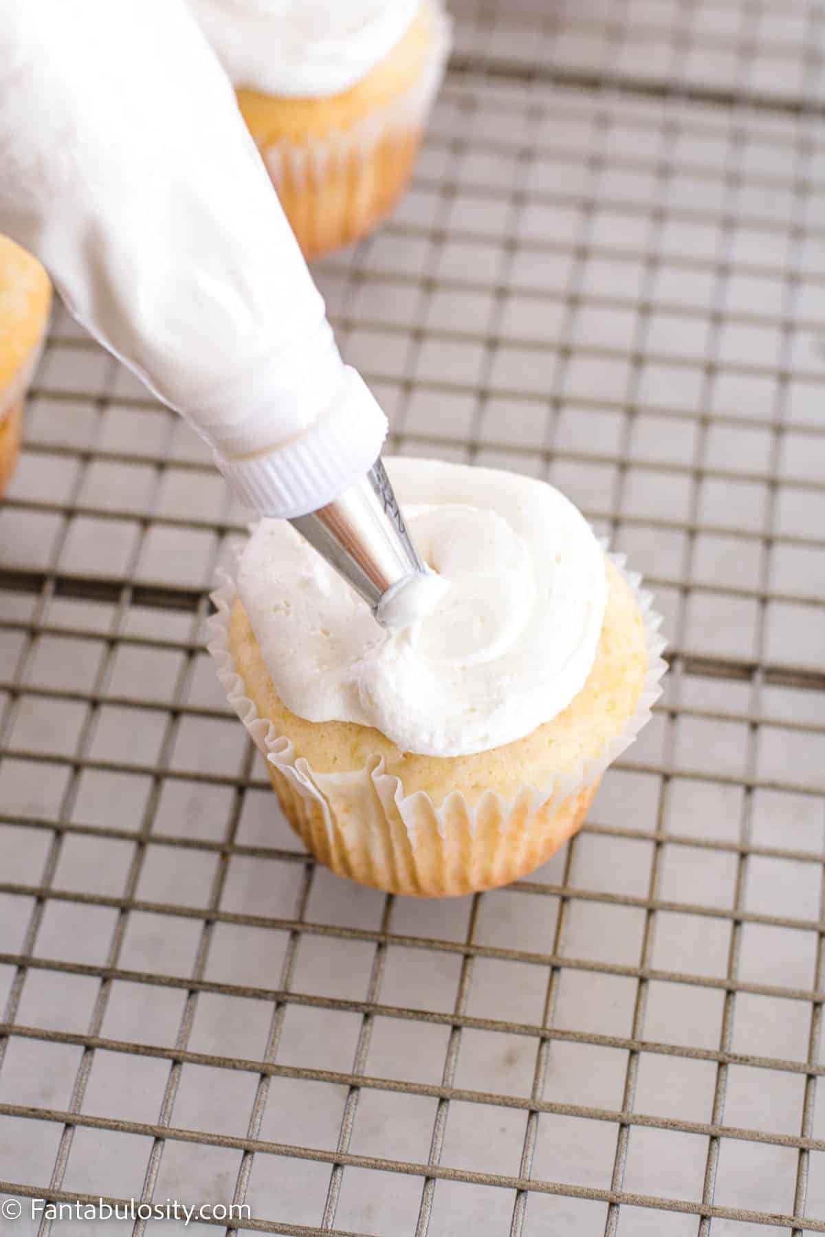 Buttercream piping on to cupcake