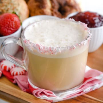 peppermint latte in glass mug