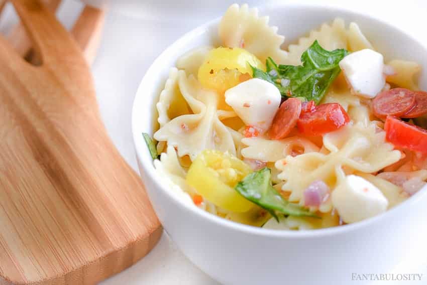 Pasta Salad Recipe - These easy Italian pasta salad recipe is SO good!
