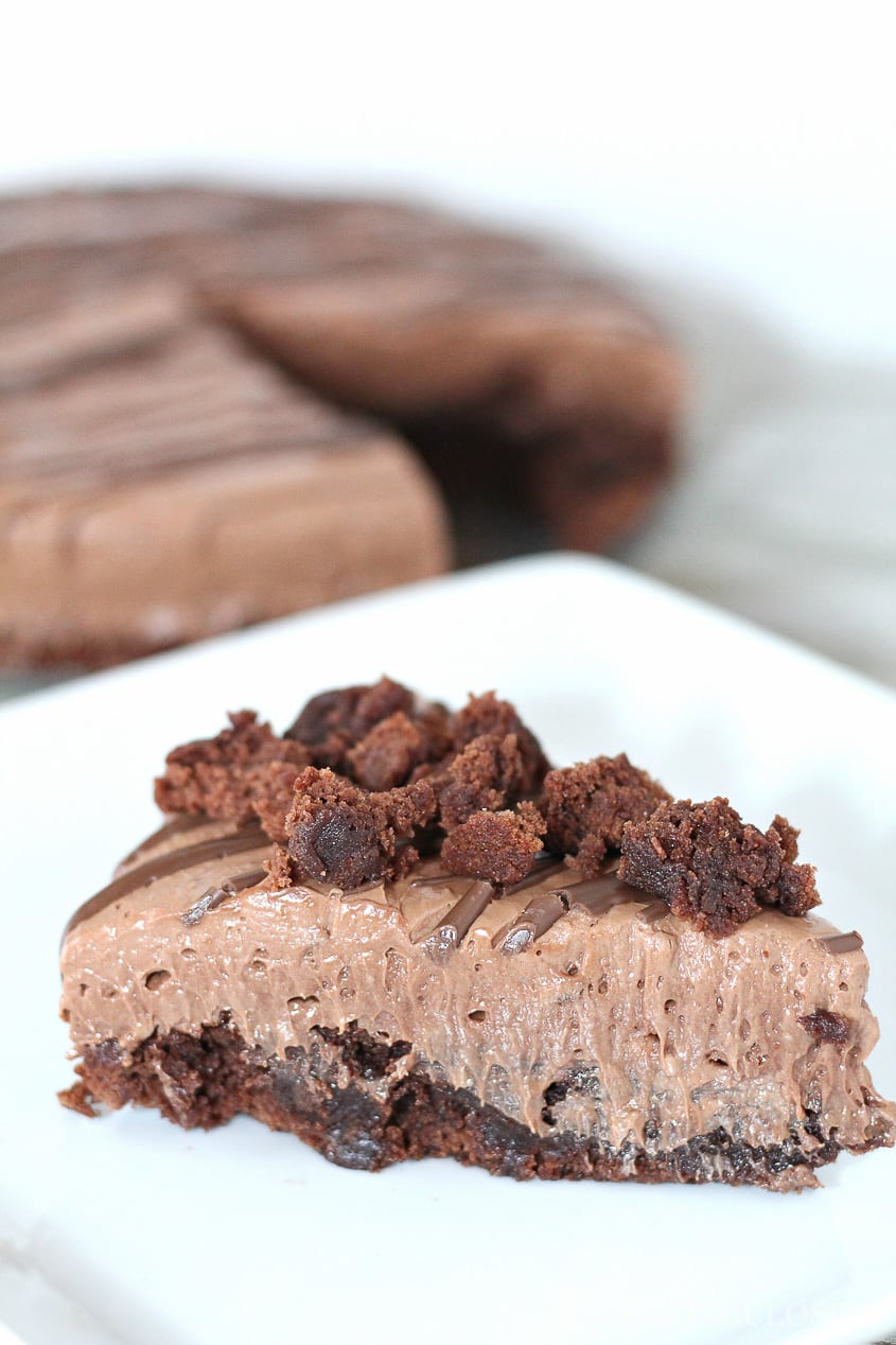 Nutella Cheesecake Recipe with Brownie Crust