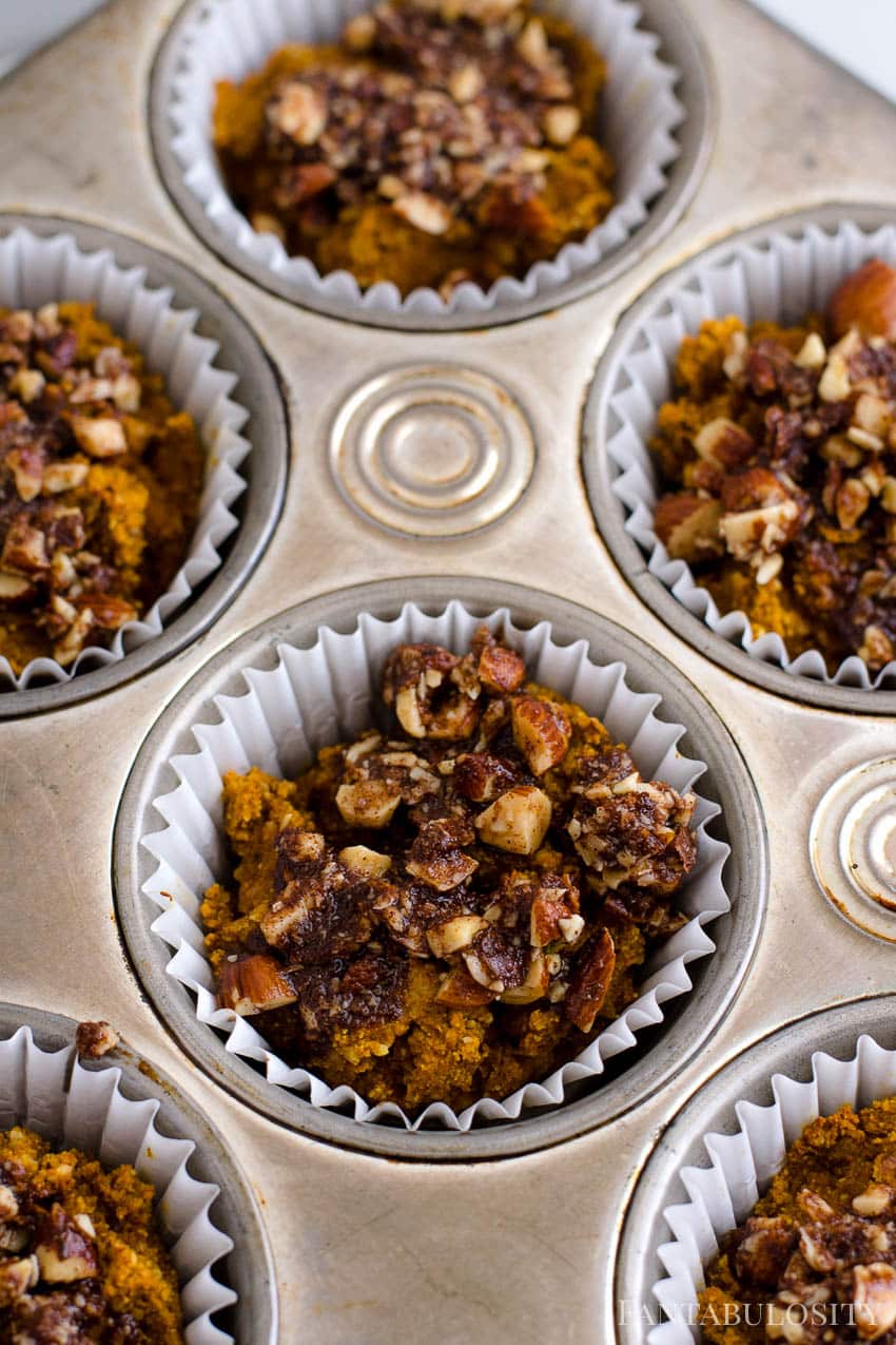 Baked low carb muffins with streusel topping