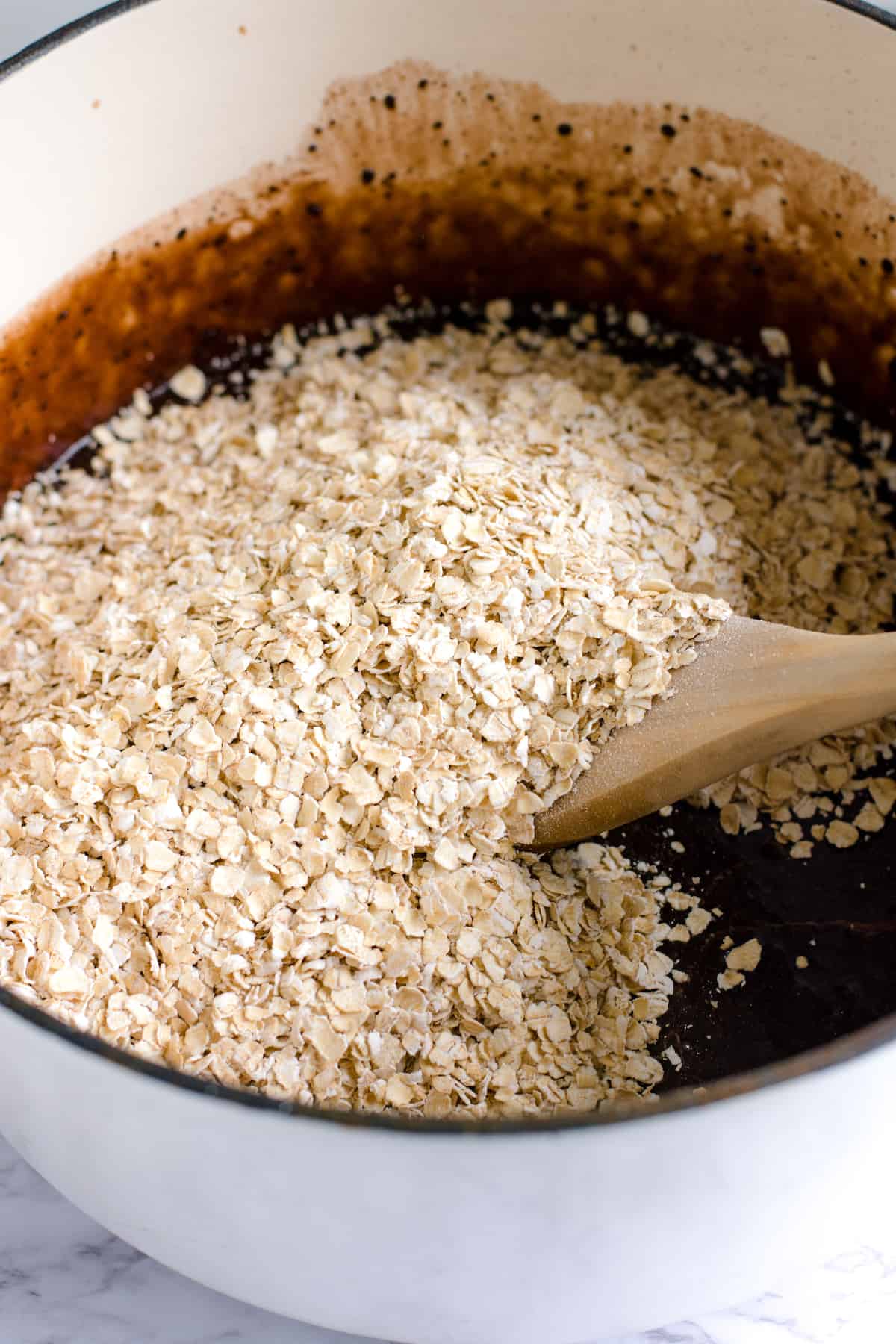 3 cups of oats added to saucepan.