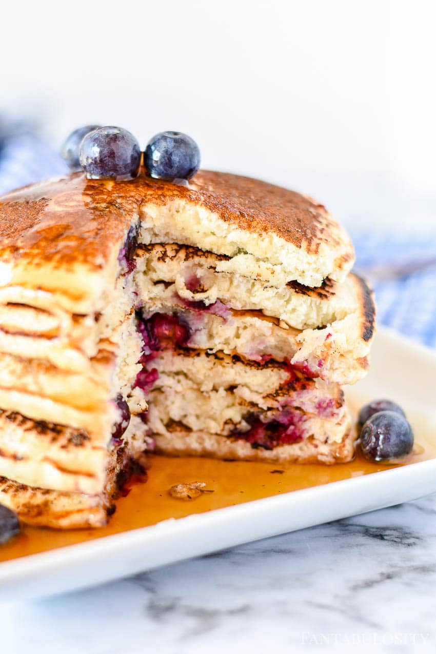 Fluffy blueberry pancakes recipe