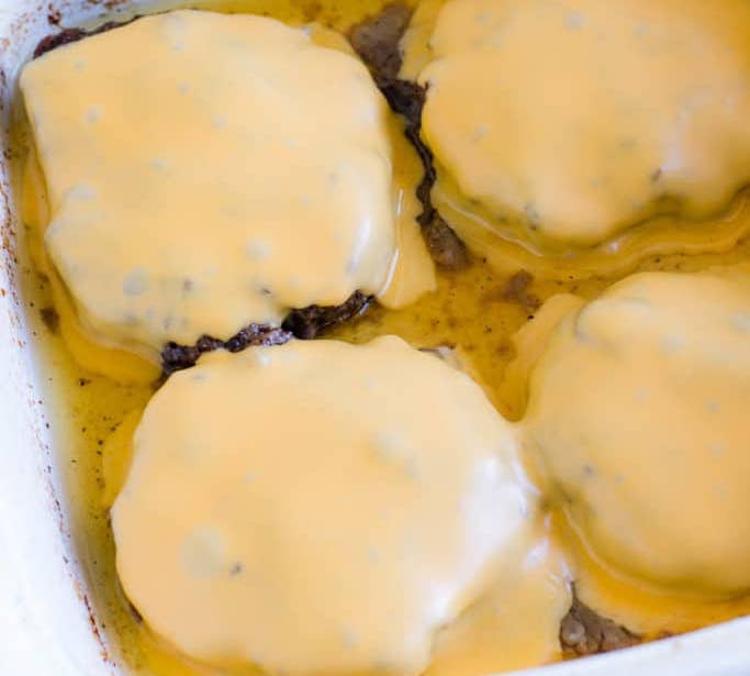 The BEST Hamburgers in the Oven - With a TRICK!-image