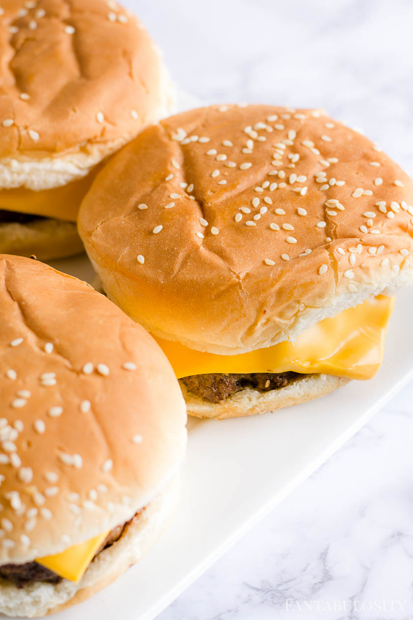 Cheeseburgers in the air fryer