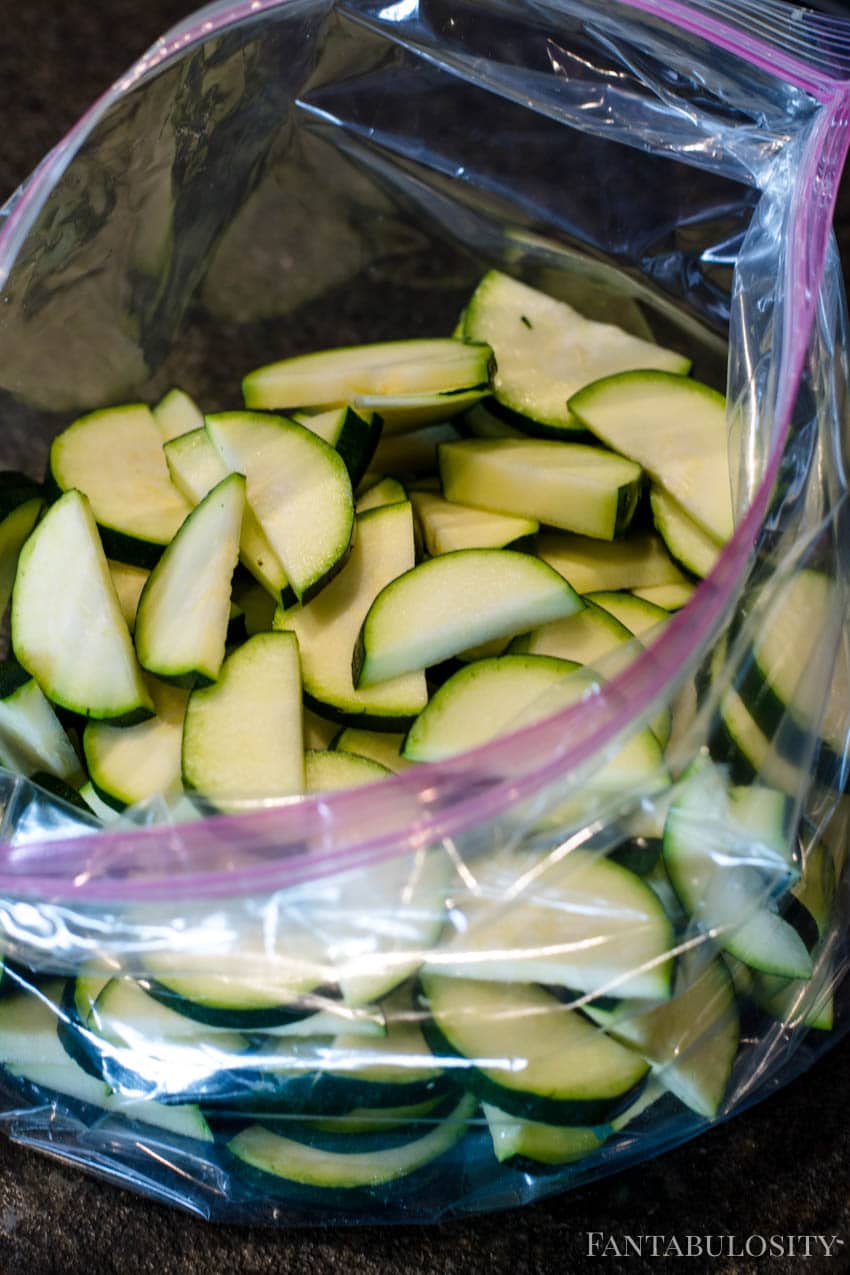 Place zucchini in ziploc bag or bowl