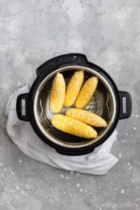 Raw Corn on the cob in the Instant Pot