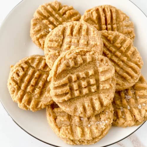 https://fantabulosity.com/wp-content/uploads/2021/11/Easy-Peanut-Butter-Cookies-Recipe-500x500.jpg