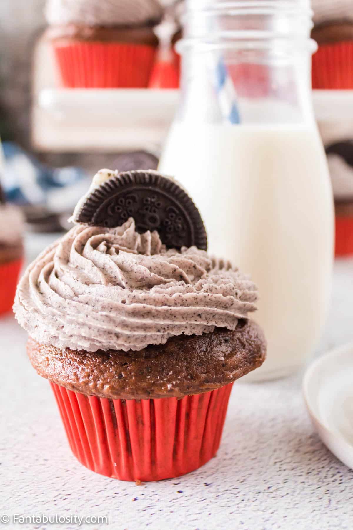 Oreo Cupcakes with Oreo Buttercream Frosting