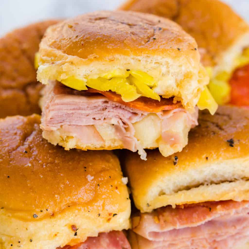 Buffalo Chicken Sliders - Fantabulosity
