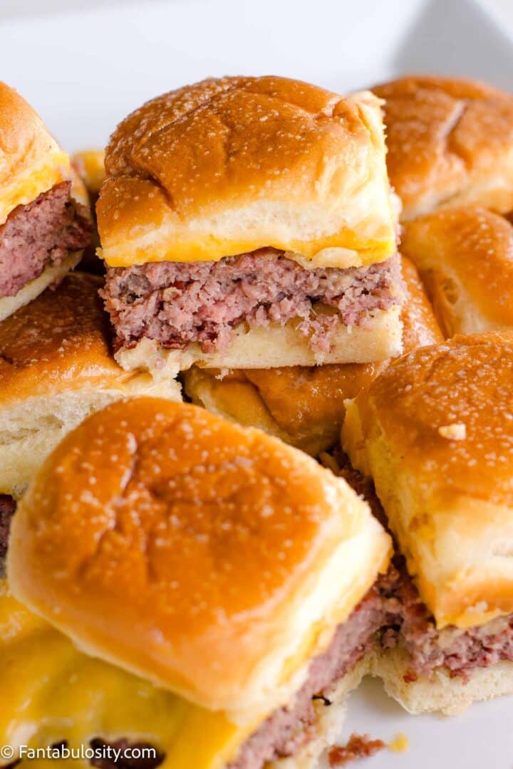 Sliders Bugers Exploding Smoked Cheeseburger Sliders - Fantabulosity