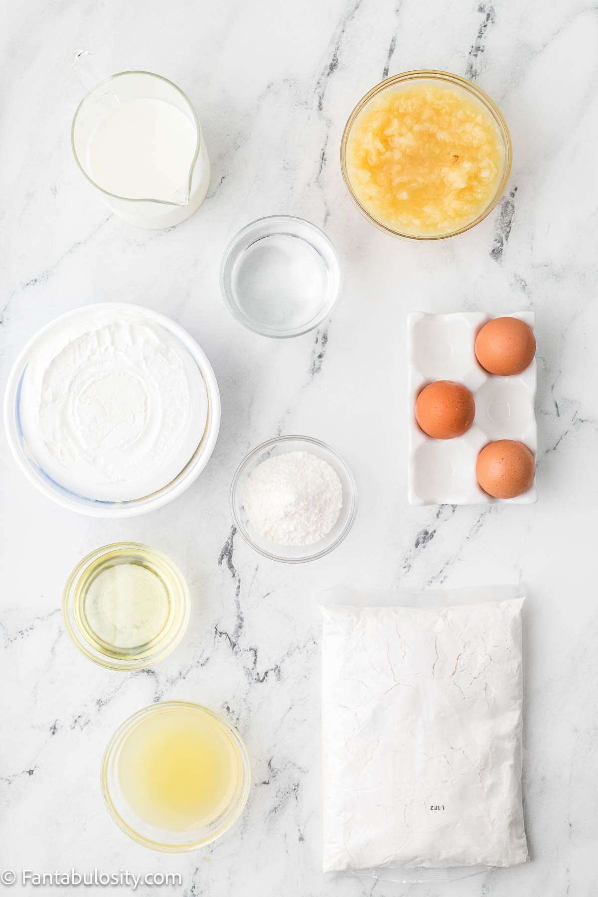 Ingredients to make pineapple sunshine cake.