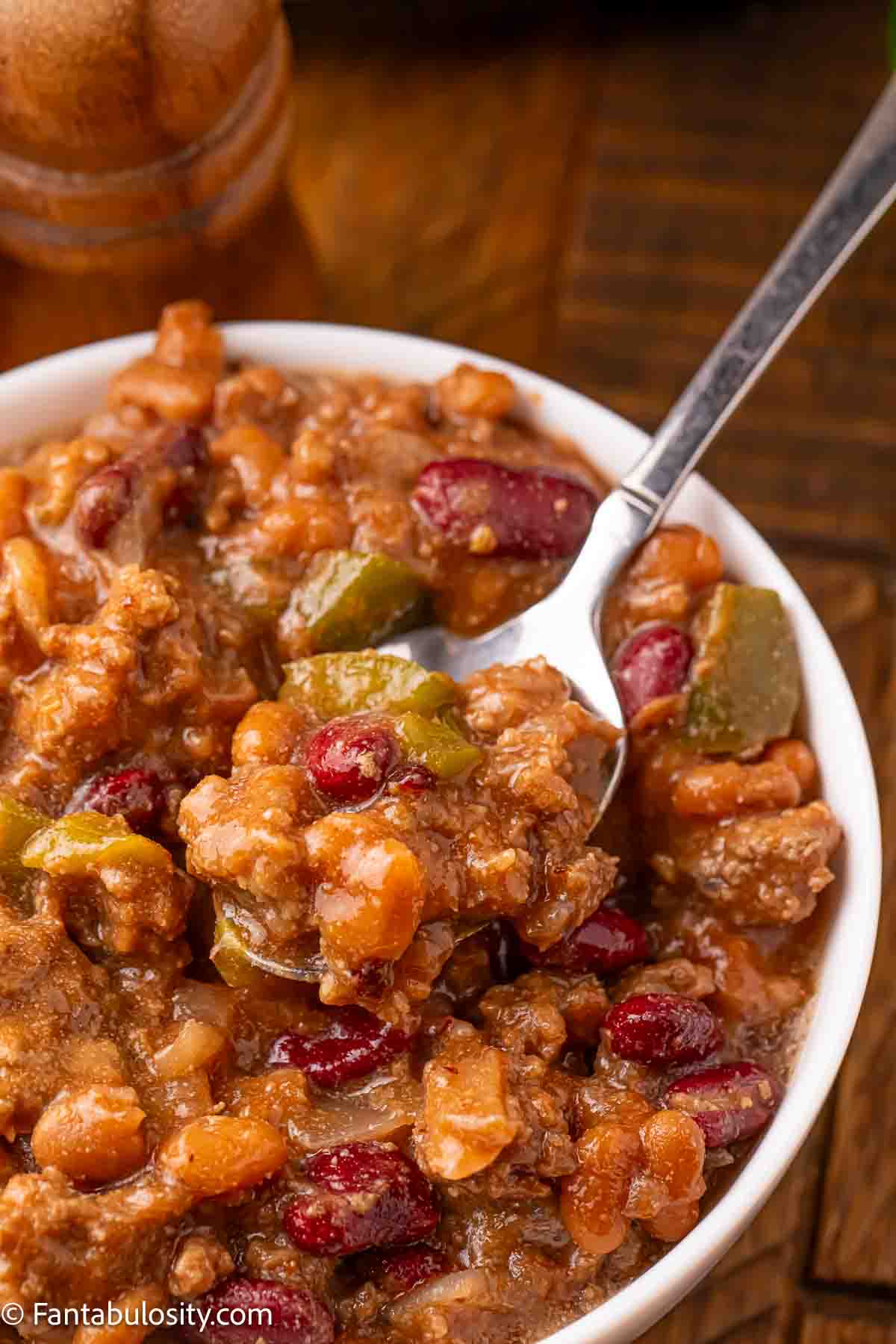 Crockpot baked beans with beef and peppers.